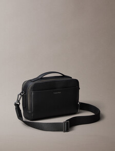 Buy 남성 하드웨어 엠블럼 카메라 백 in color BLACK