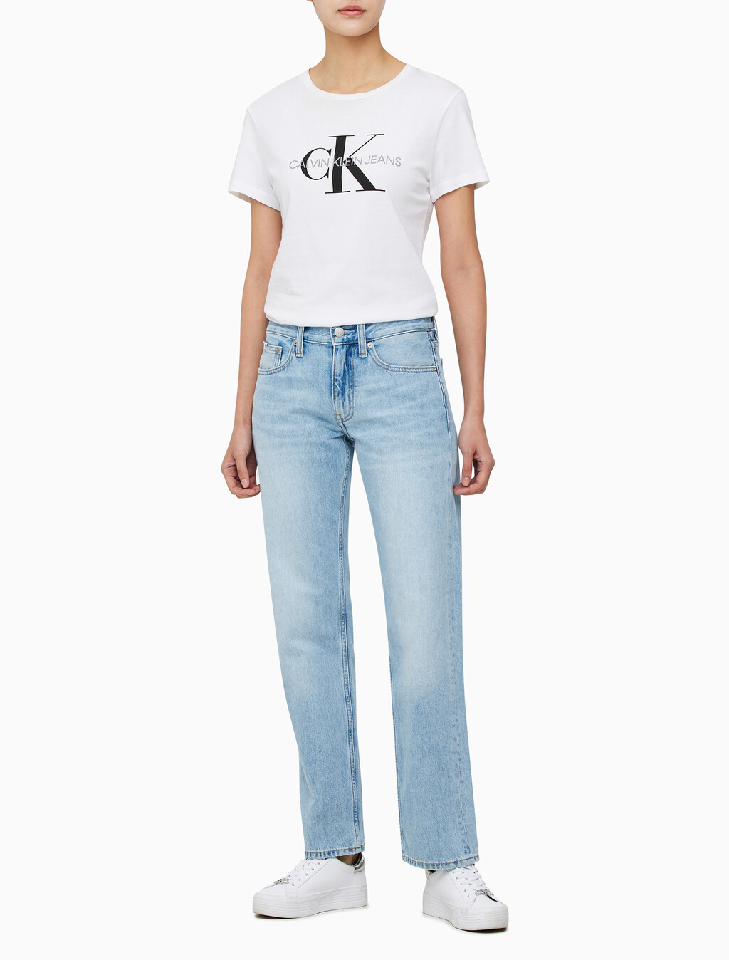 Buy 여성 로우라이즈 스트레이트핏 라이트블루 데님 in color CHALKY BLUE