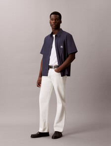 Buy 솔리드 워시드 포플린 릴렉스 숏슬리브 셔츠 in color SPEAKEASY