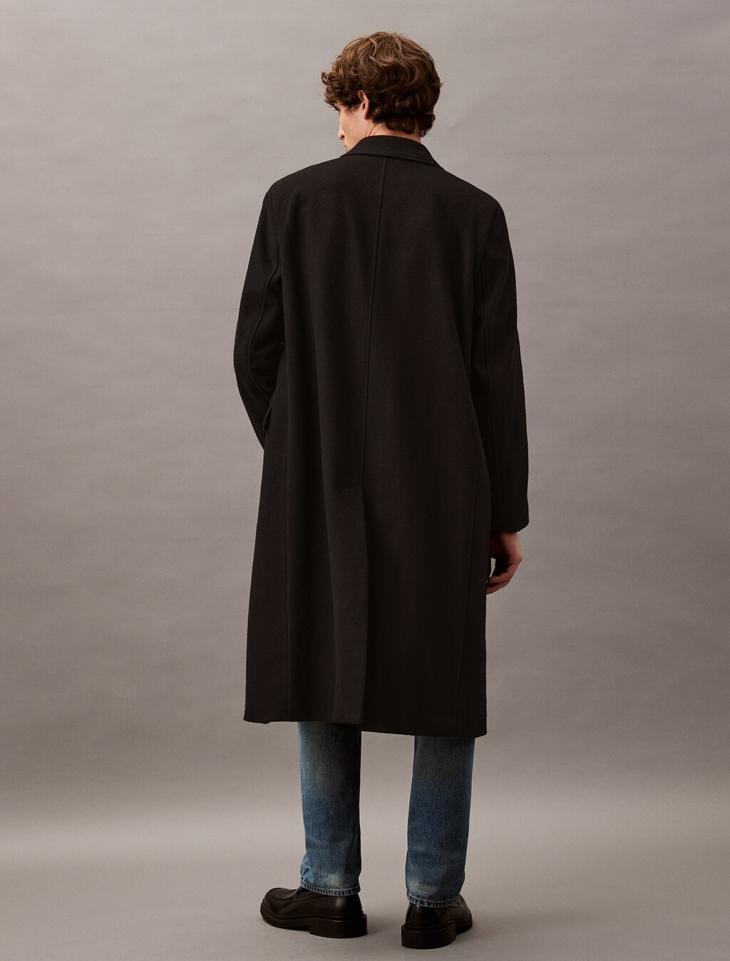 Buy 남성 롱슬리브 브러시드 울 캐시미어 블렌드 탑 코트 in color BLACK BEAUTY