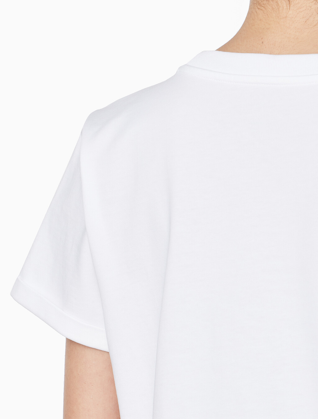 Buy 여성 리퀴드 CK 크롭 반팔 티셔츠 in color BRILLIANT WHITE