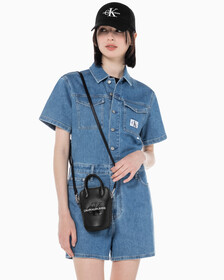 Buy 여성 CKJ 미니멀 모노그램 카메라백 in color BLACK