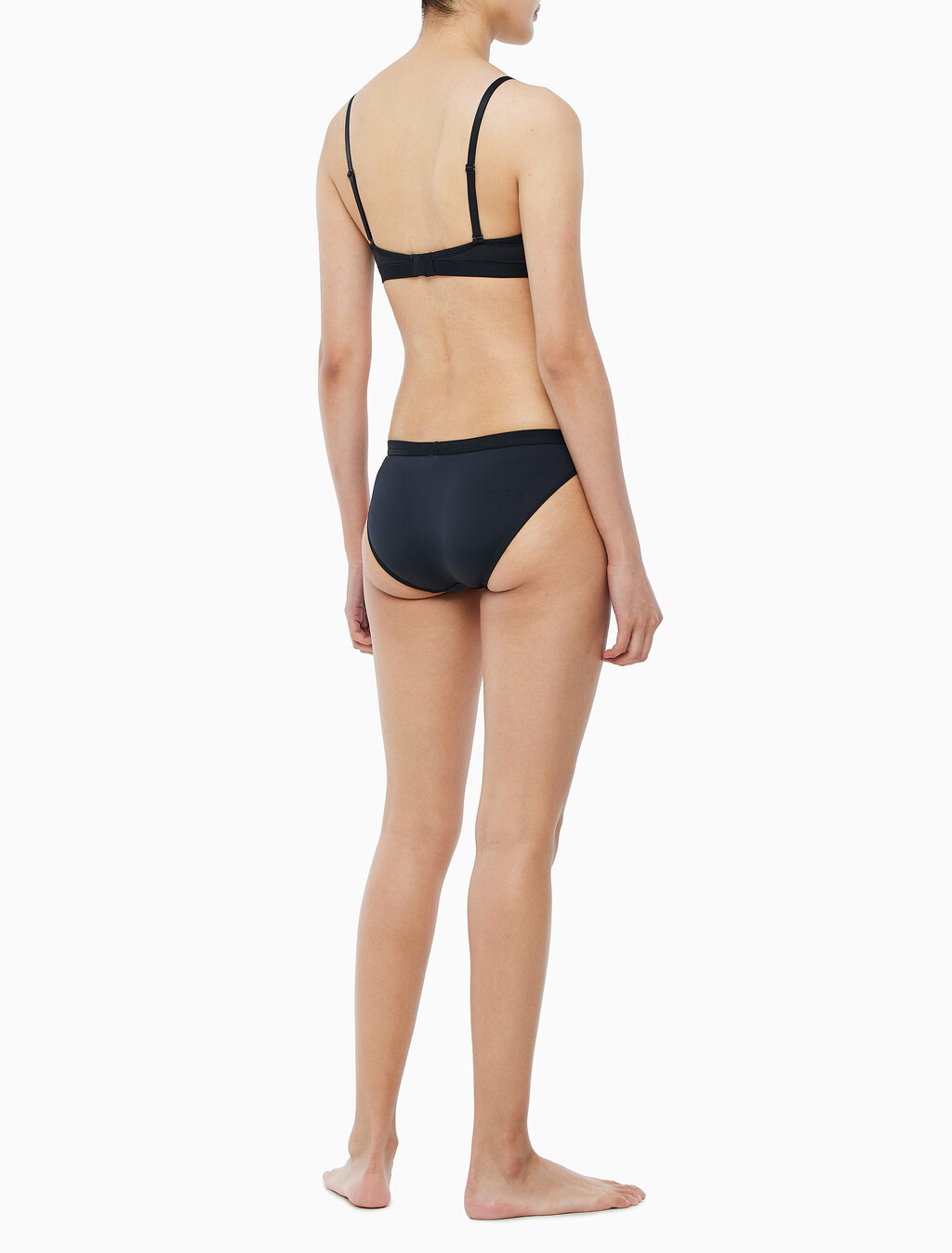 Buy 여성 퓨쳐 쉬프트 마이크로 AF 푸쉬업 브라 in color BLACK