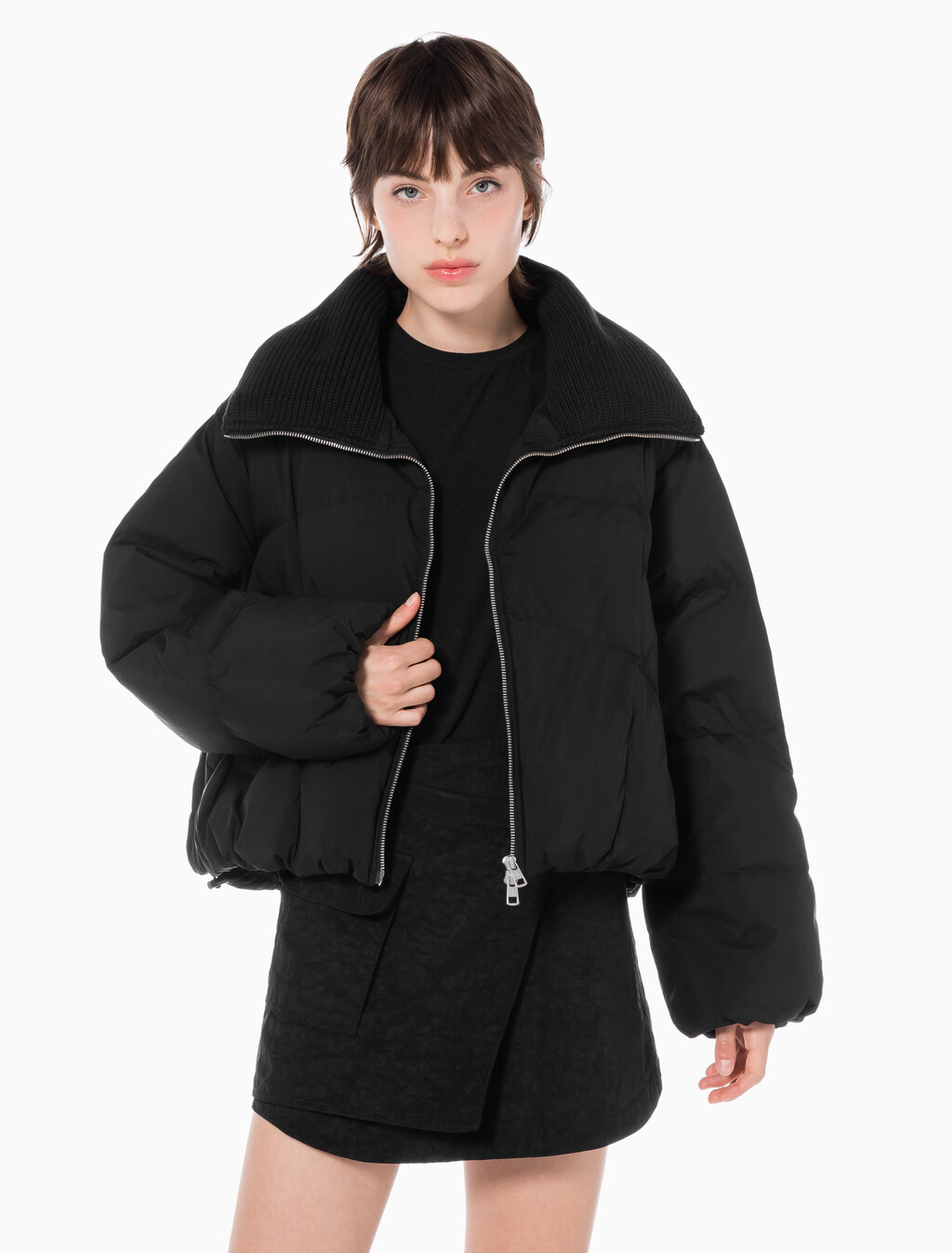 Buy 여성 숏다운 와이드넥 푸퍼 in color CK BLACK