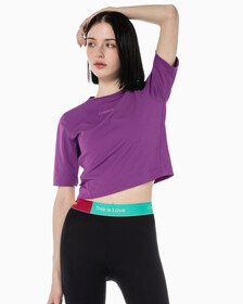 Buy 여성 박시 핏 에센셜 기능성 반팔 티셔츠 in color AMETHYST