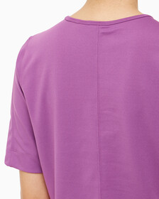 Buy 여성 박시 핏 에센셜 기능성 반팔 티셔츠 in color AMETHYST