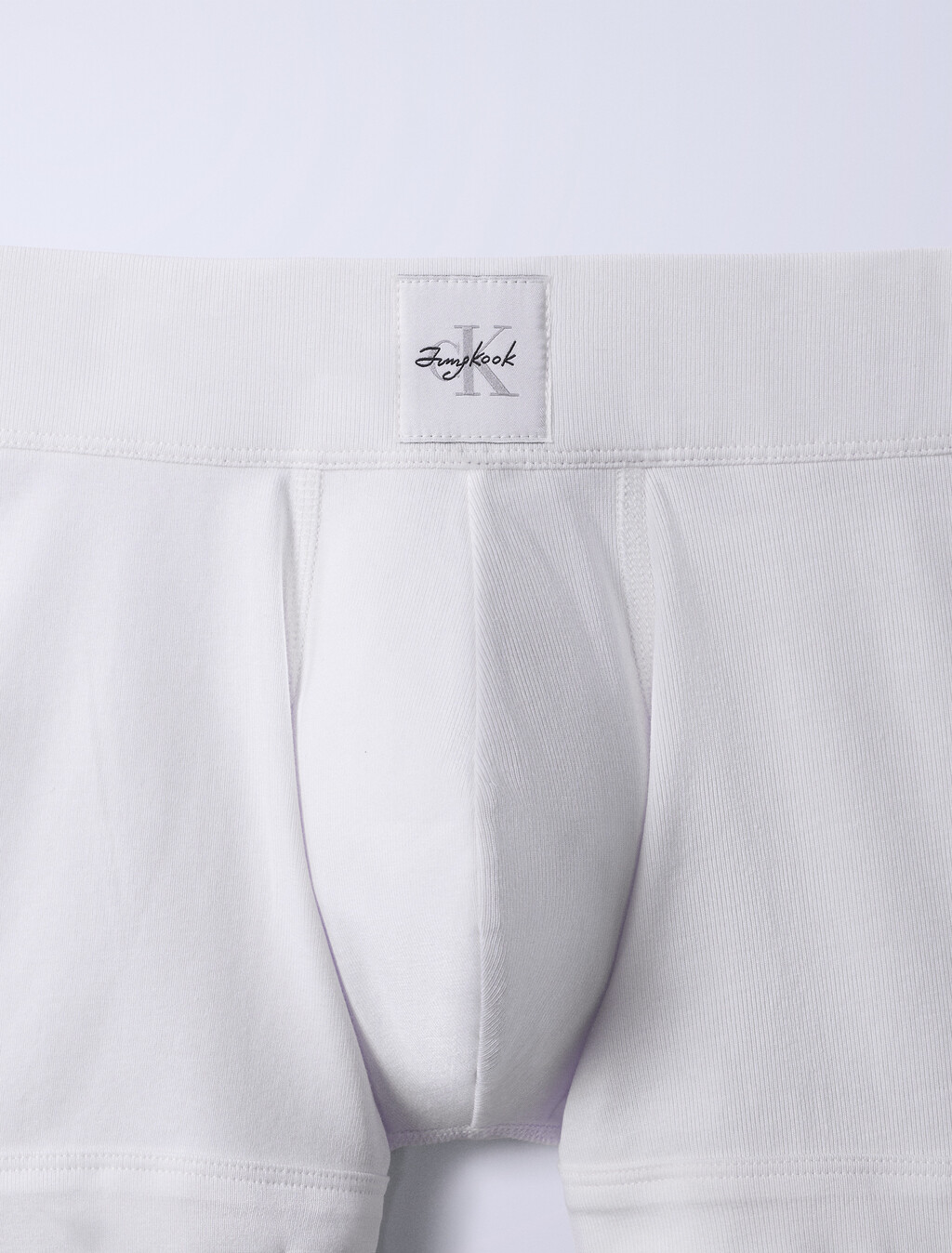 Buy Jung Kook for Calvin Klein 남성 헤리티지 코튼 트렁크 in color TOFU