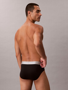 Buy 남성 브러시드 마이크로파이버 스트레치 힙브리프 in color BLACK