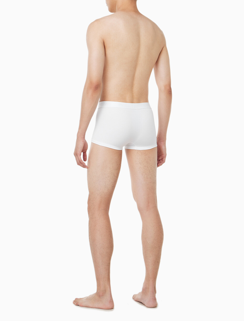 Buy 남성 CK 블랙 코튼 트렁크 in color WHITE