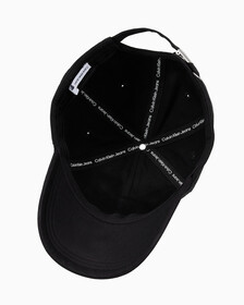 Buy 남녀공용 아카이브 로고 볼캡 in color BLACK