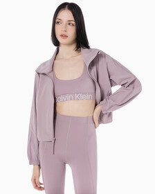 Buy 여성 리플렉티브 로고 레귤러 핏 윈드브레이커 in color GRAY ROSE