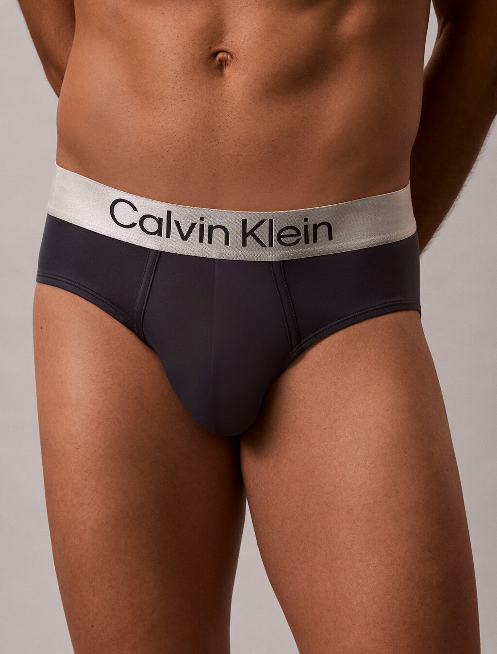 Buy 남성 브러시드 마이크로파이버 스트레치 힙브리프 in color SPEAKEASY