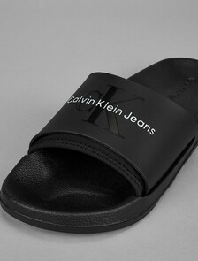 Buy 여성 노리치 슬리퍼 in color BLACK