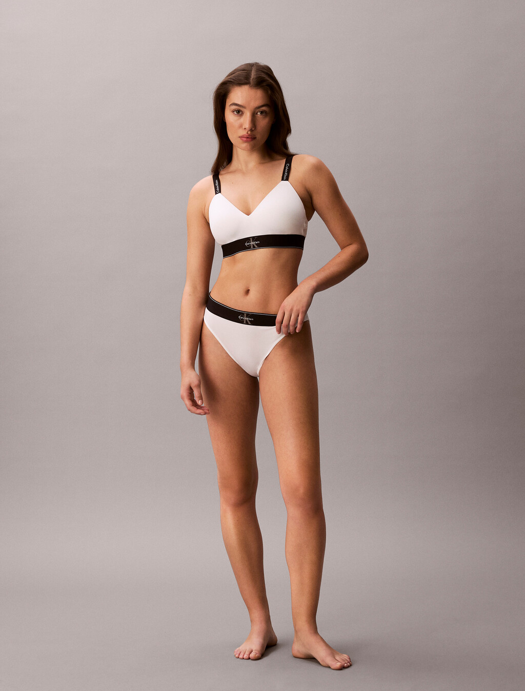 Buy 여성 CK 그래픽 AF 브라렛 in color WHITE