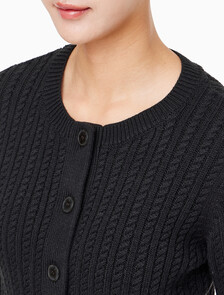 Buy 여성 크롭 케이블 가디건 in color CK BLACK