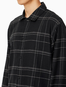 Buy 남성 플란넬 슬립 롱슬리브 탑 in color BLACK PLAID