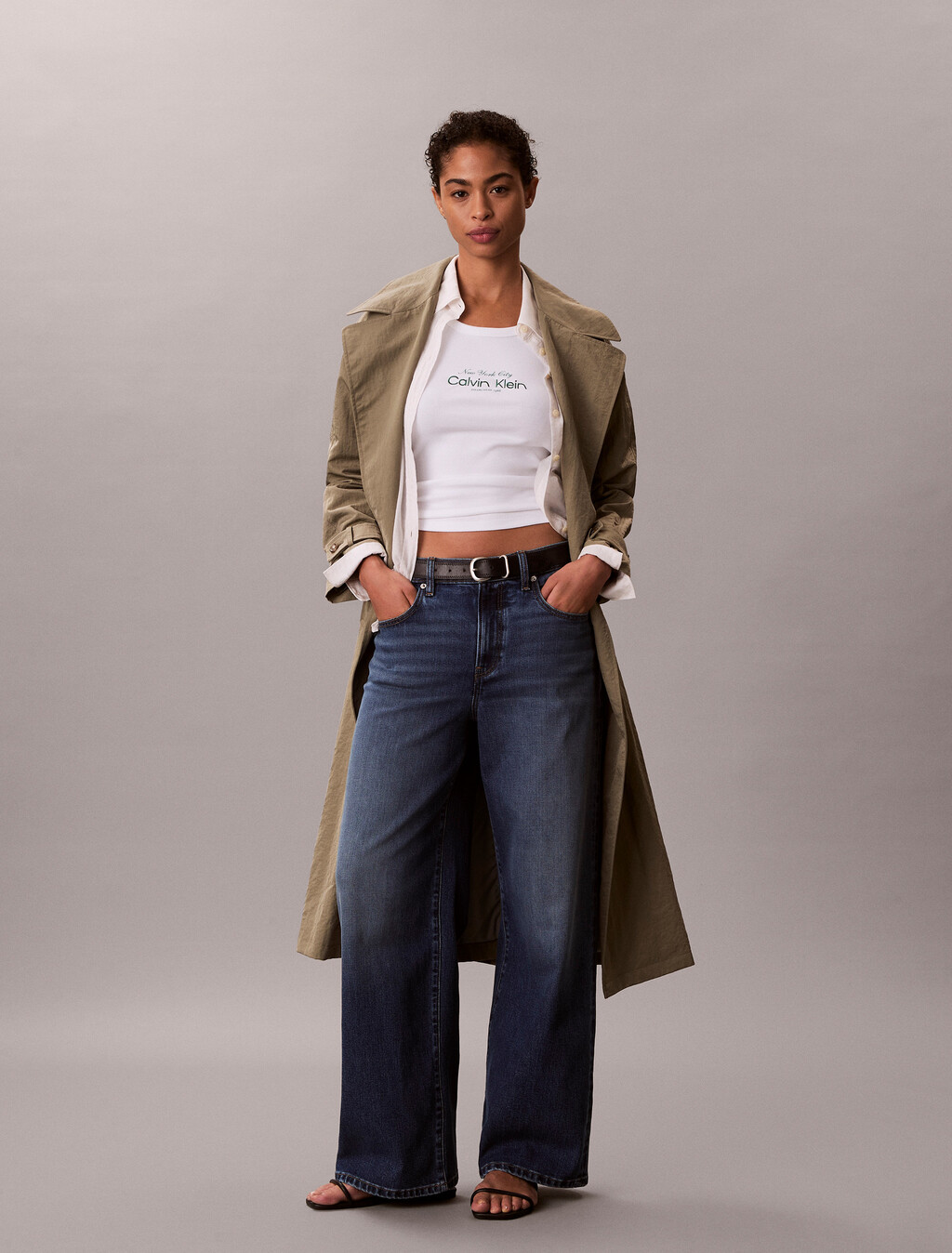 Buy 여성 립 그래픽 탱크 in color BRIGHT WHITE