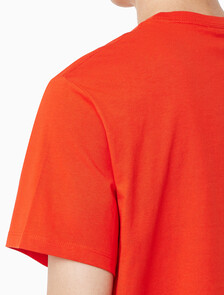 Buy 남성 레귤러핏 스포츠 로고 반팔 티셔츠 in color RED ALERT