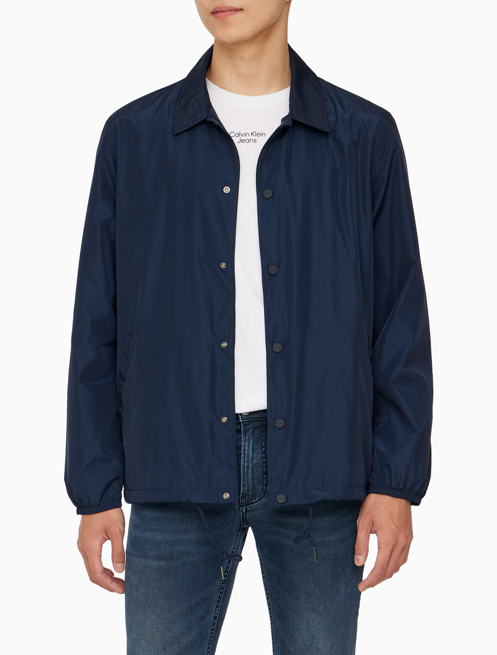 Buy 남성 나일론 클래식 코치 자켓 in color DARK SAPPHIRE
