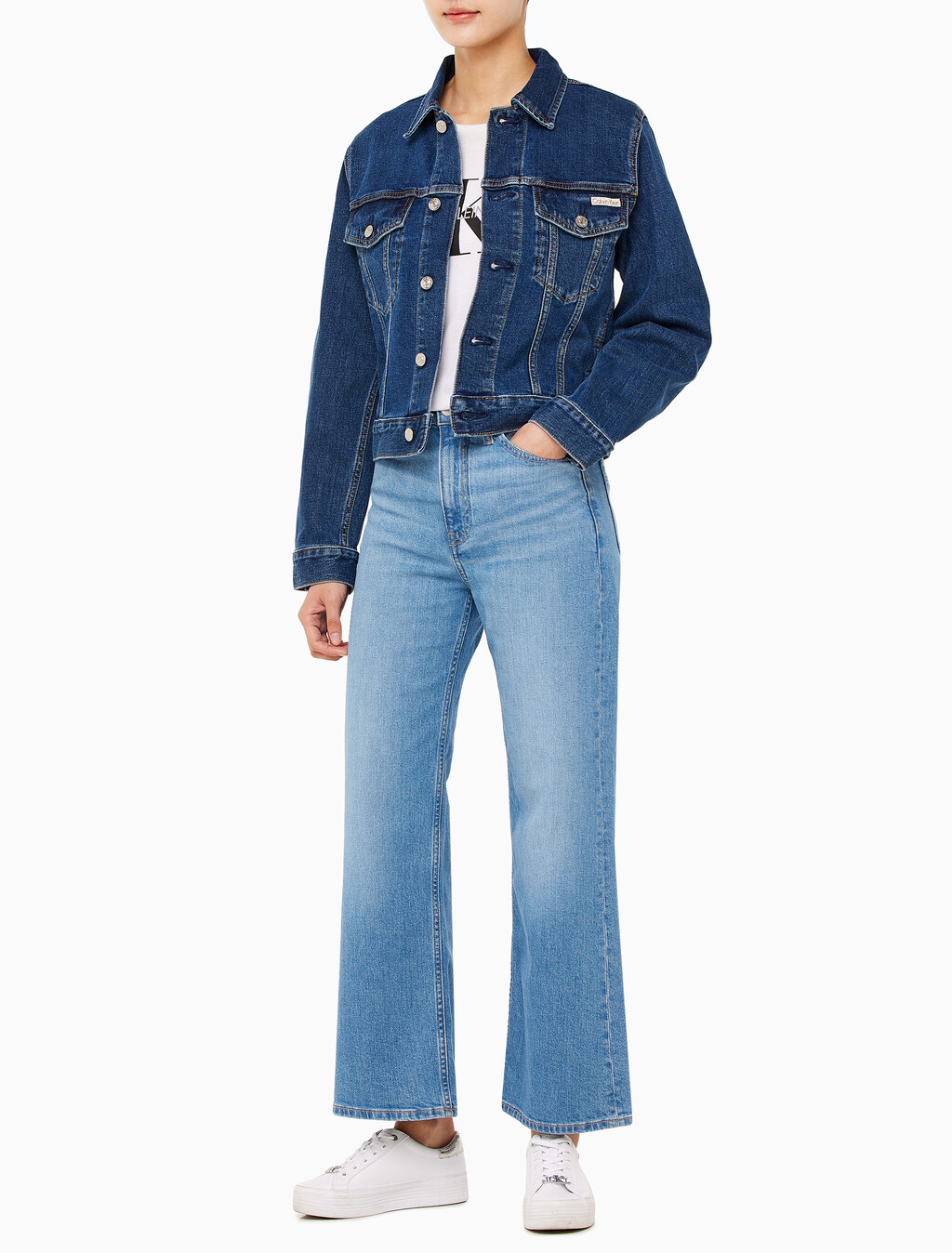 Buy 여성 컴포트 스트레치 클래식 트러커 in color DARK BLUE