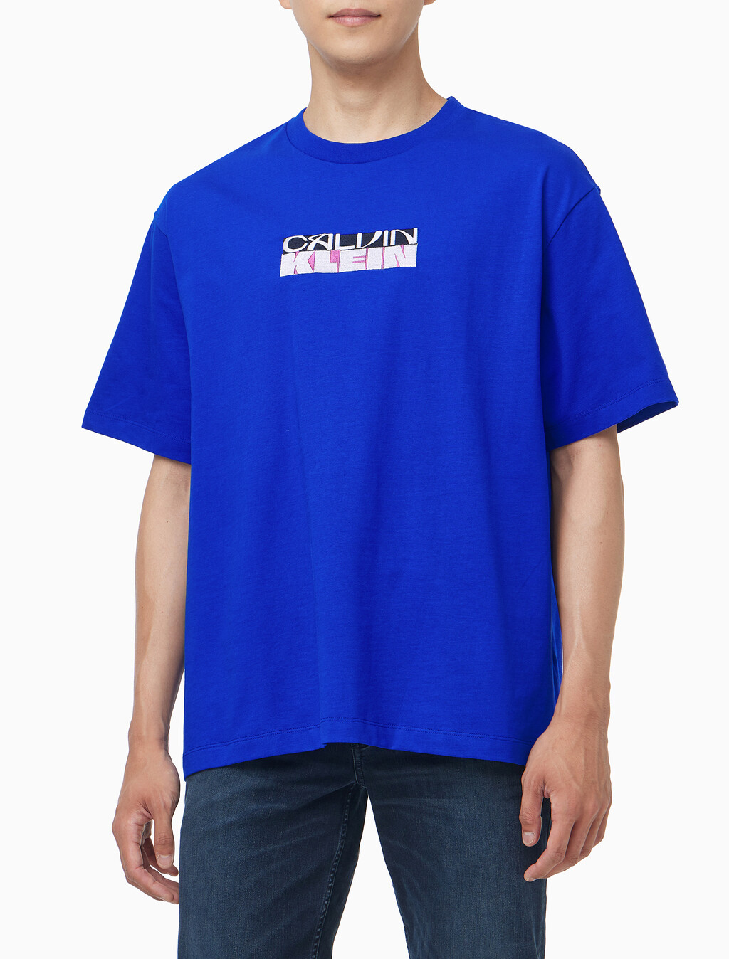 Buy 남성 릴렉스 핏 블락 그래픽 자수 반팔 티셔츠 in color blue