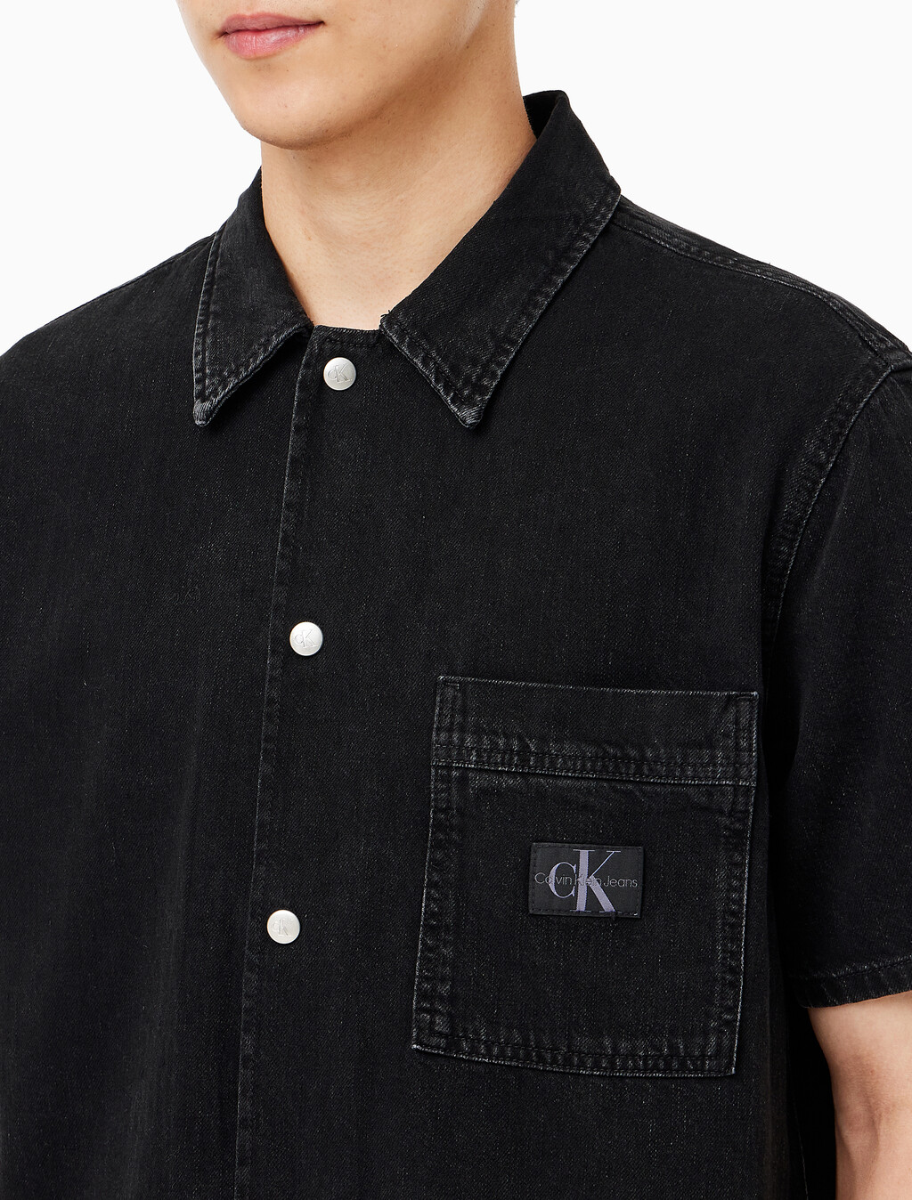 Buy 남성 데님 캠프 반팔 셔츠 in color WASHED BLACK LOGO LACE