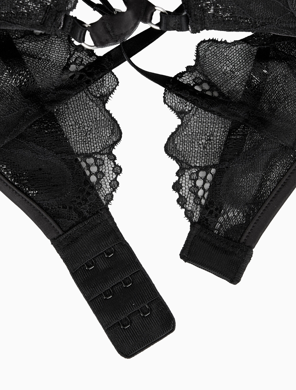 Buy 여성 CK 블랙 플로럴 레이스 AF 푸쉬업 플런지 (ADD A) in color BLACK