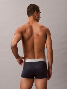 Buy 남성 브러시드 마이크로파이버 스트레치 로우 라이즈 트렁크 in color SPEAKEASY