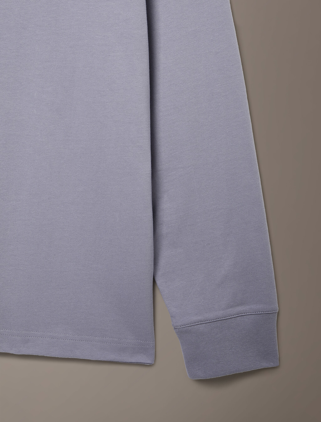 Buy 남성 릴렉스 벨벳 백 모노로고 그래픽 긴팔 티셔츠 in color Minimal Gray