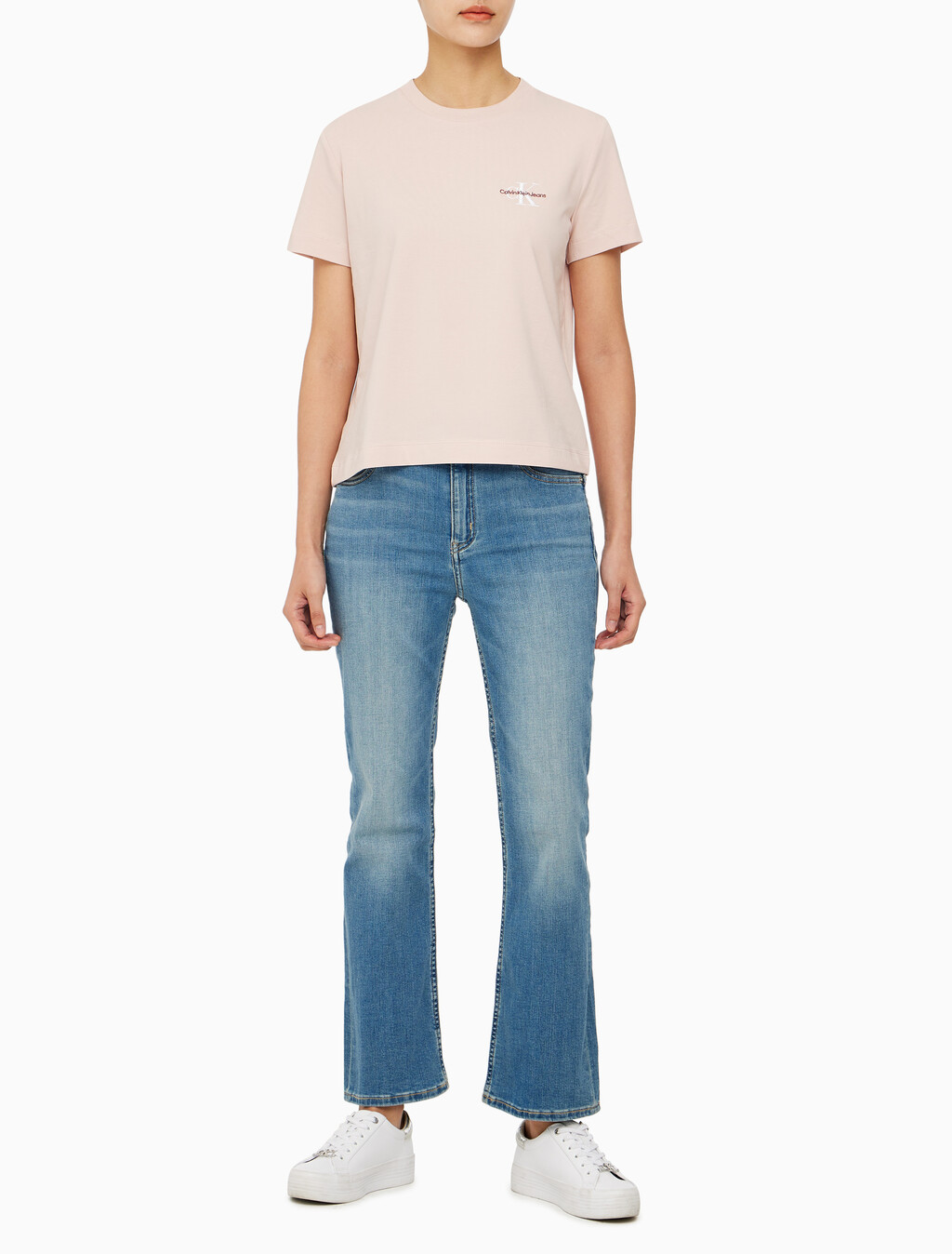 Buy 여성 레귤러핏 스몰 모노그램 로고 반팔 티셔츠  in color PINK