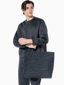 Buy 남녀공용 CK 쇼퍼 토트백 in color BLACK AOP/BLACK