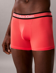 Buy 남성 아이콘 엑티브 메쉬 트렁크 in color Coral