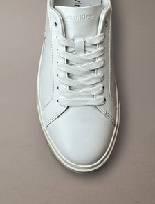 Buy 여성 로우 프로파일 컵솔 더블 벨크로 스니커즈 in color Bright White/Fudge/Grey Lilac