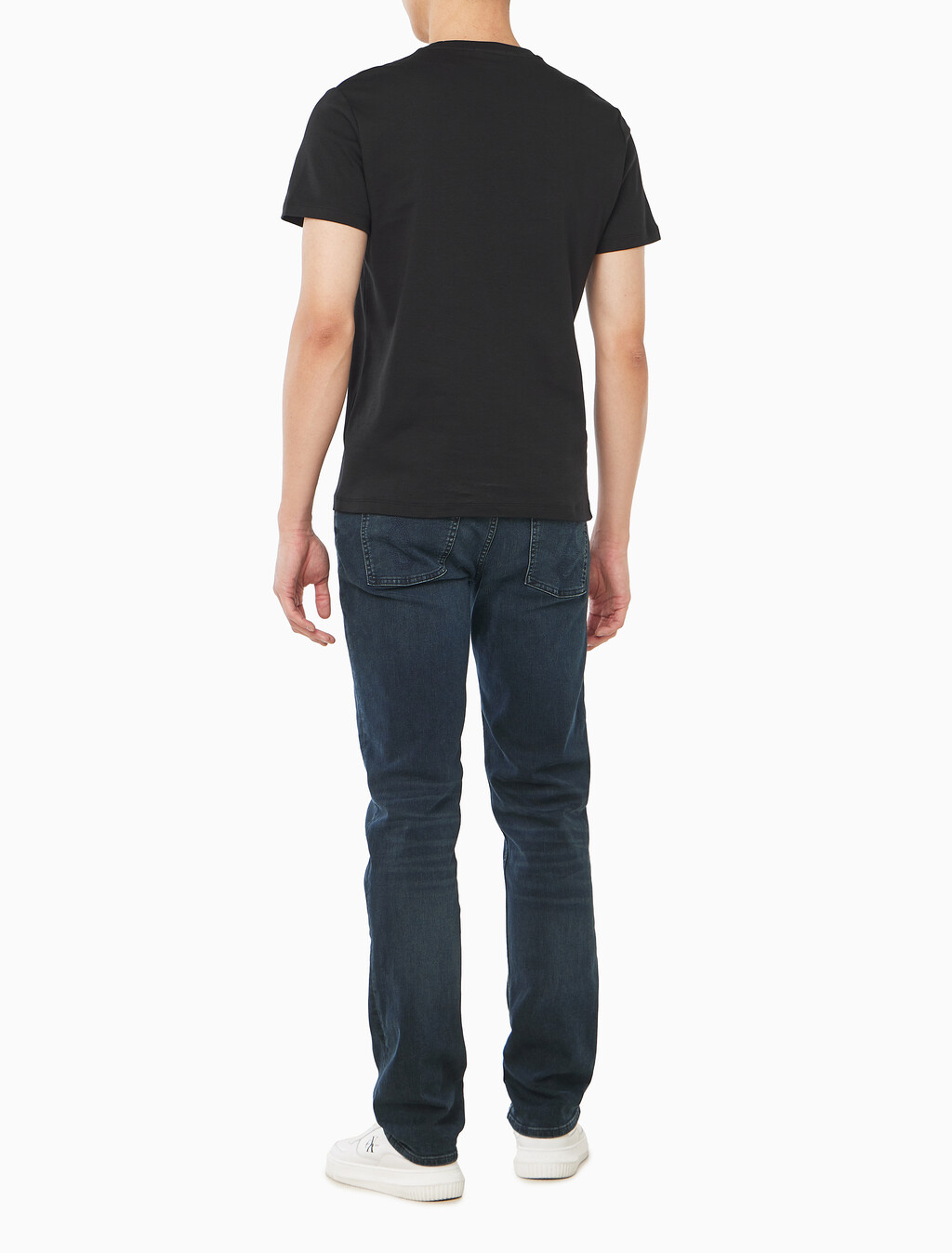 Buy 슬림핏 캘빈클라인 로고 티 in color BLACK