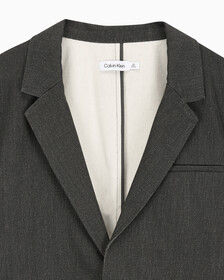 Buy 남성 롱슬리브 언라인드 스트럭쳐 블레이저 in color CHARCOAL