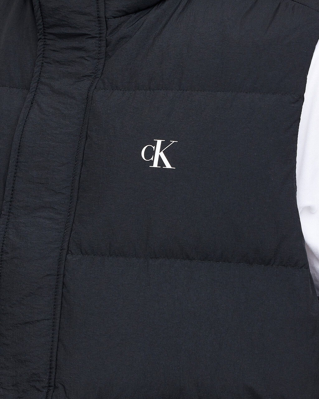 Buy 남성 에센셜 다운 베스트 in color CK BLACK