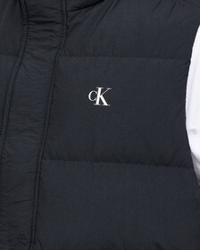 Buy 남성 에센셜 다운 베스트 in color CK BLACK