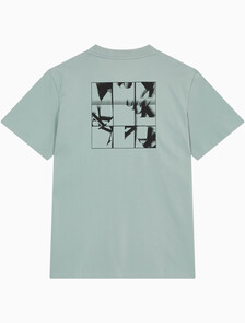 Buy 남성 레귤러핏 그래픽 반팔 티셔츠 in color KHAKI GREY
