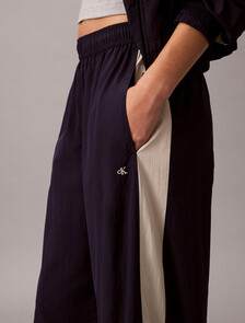 Buy 여성 나일론 캐주얼 팬츠 in color Evening Blue