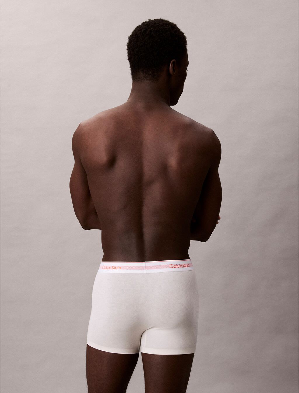 Buy 남성 아이콘 모달 메쉬 스트레치 트렁크 in color Light Beige