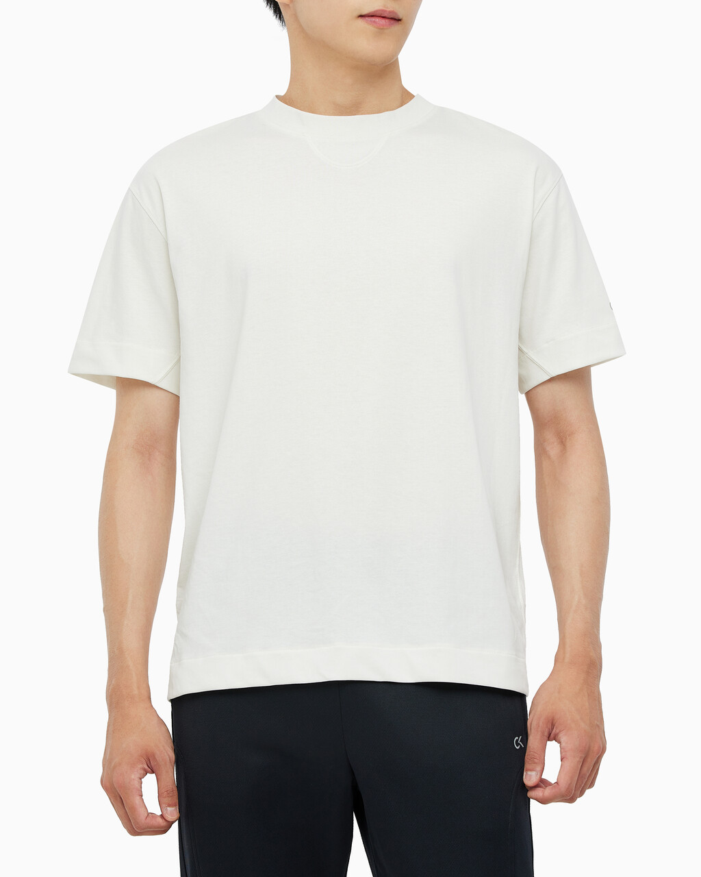 Buy 남성 릴랙스핏 에슬레틱 숏슬리브 티셔츠 in color WHITE