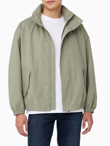 Buy 남성 릴렉스핏 패커블 후드 테크 자켓 in color KHAKI