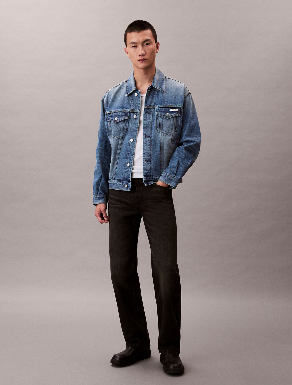 Buy 남성 90's 스트레이트핏 블랙 37.5 데님 in color Black