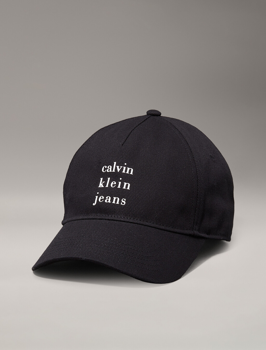 Buy 남녀공용 CKJ 프린트 레터링 로고 볼캡 in color BLACK