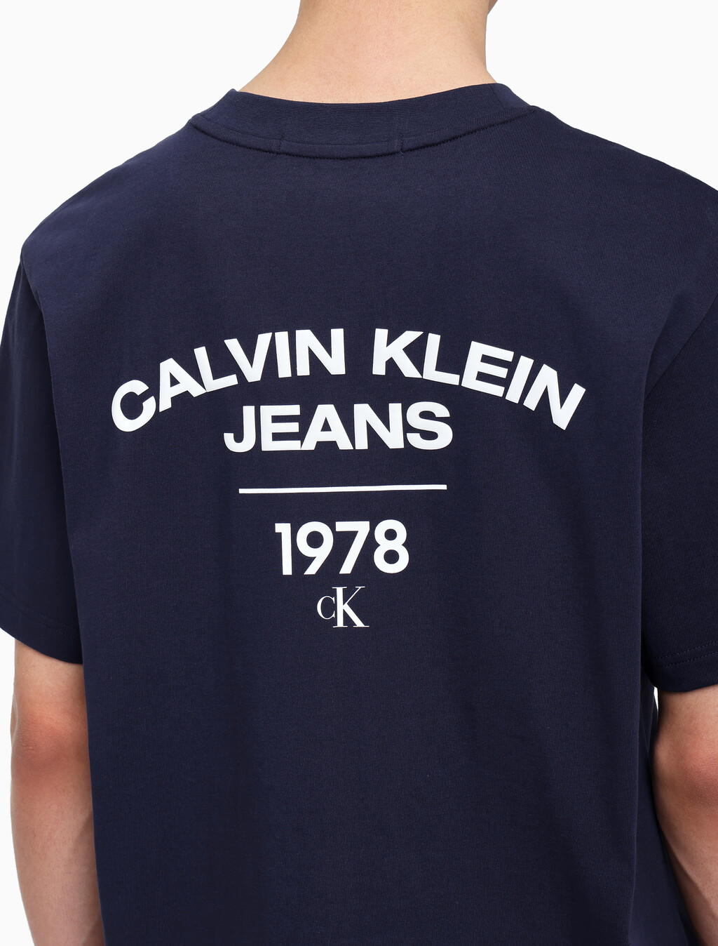 Buy 남성 1978 백 커브드 로고 반팔 티셔츠 in color NIGHT SKY