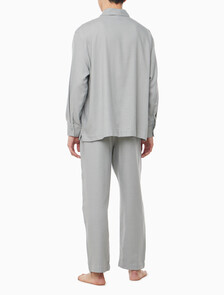 Buy 남성 울트라 소프트 플란넬 롱 슬리브 버튼 다운 in color GREY HEATHER