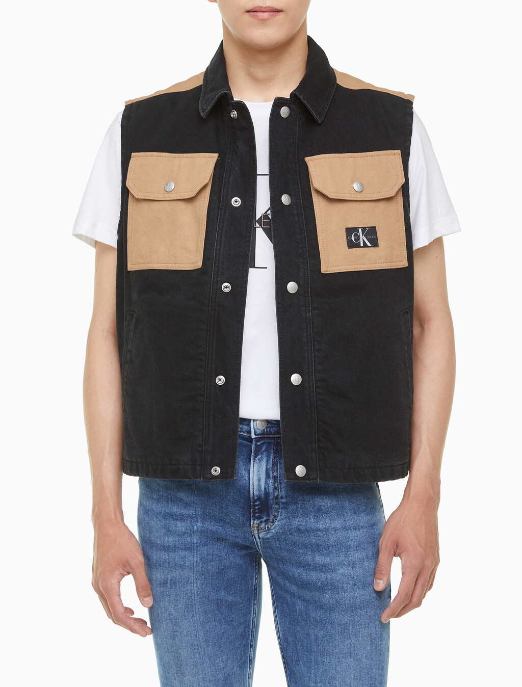Buy 남성 캔버스 포켓 데님 베스트 in color WASHED BLACK LOGO LACE