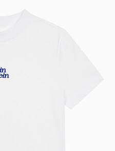 Buy 여성 플럭 로고 반팔 티셔츠 in color BRILLIANT WHITE