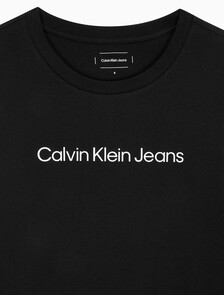 Buy 여성 인스티튜셔널 로고 스트레이트핏 긴팔 티셔츠 in color CK BLACK