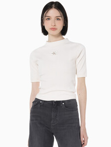 Buy 여성 모노그램 로고 뱃지 립 슬림핏 반팔 티셔츠 in color WHITE